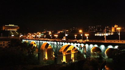 Փրկարարները կանխել են 43-ամյա քաղաքացու ինքնասպանության փորձը Հաղթանակի կամրջից