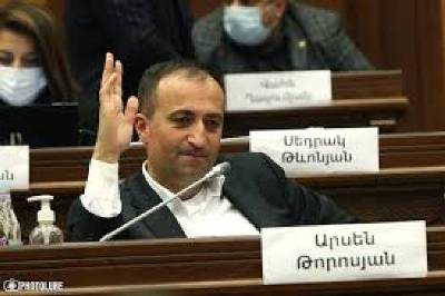 «Հրապարակ». Արսեն Թորոսյանը «ռեմոնտ» է սկսել. «Լուլուն» արդեն լքել է իր սենյակը