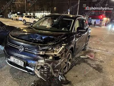 Կոմիտասի պողոտայում բախվել են «Jeep»-ն ու «Volkswagen ID6»-ը. կա վիրավոր
