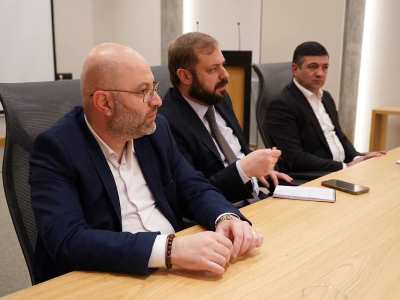 Գործարարները մեր տնտեսության ողնաշարն են, որքան ամուր լինեն ձեր դիրքերը, այնքան կշահի պետությունը. Պապոյանը՝ Գյումրիում