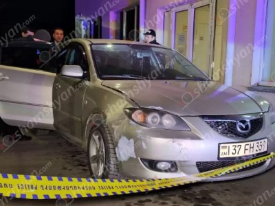 В автомобиле, припаркованном у медцентра «Раздан», нашли тело мужчины с травмами