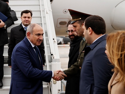 Пашинян прибыл во Францию