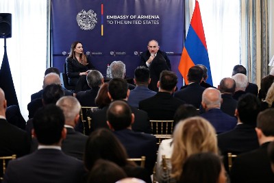 «Փաստ». Փաշինյանը պատեպատ է նետվում