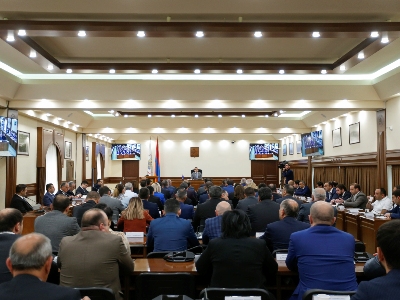 Հերացի փողոցում բենզալցակայանը քանդել ենք, գնացել, մտել է շենքի մեջ, որն արդեն իր տարածքն է. Ավինյան