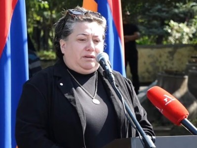 «Ալեն, դու ի՞նչ գիտես՝ պատերազմն ինչ ա, բլոկադան ինչ ա, նկուղում ապրելն ինչ ա». զոհվածի մայրը՝ Ալեն Սիմոնյանին