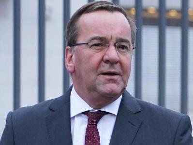 Министр обороны ФРГ: США не должны были идти на уступки России, отказывая Украине в членстве в НАТО