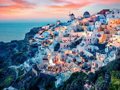 2 more strong quakes occur near Greek islands of Santorini and Amorgos