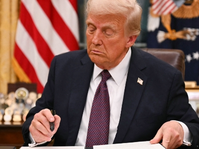 Федеральный суд обязал администрацию Трампа выделить миллионы долларов ряду некоммерческих организаций