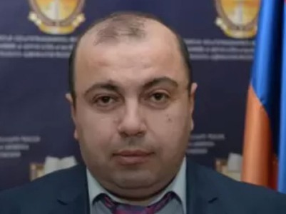 Աբովյան փողոցում խաղողի վազը հատել է գործող խանութի սեփականատերը, ով հայտնի փաստաբան է