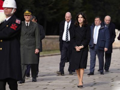 Глава МИД Грузии в ходе первого официального визита в Турцию возложила венок к могиле Ататюрка