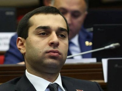 Прокуратура требует конфисковать у сына экс-спикера парламента деньги, вырученные от отчуждения дома у парка «Победа»