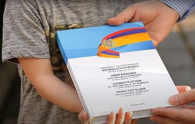 «Փաստ». Ինչո՞ւ և ե՞րբ սկսվեցին խոսակցությունները կոնկրետ նոր Սահմանադրության մասին