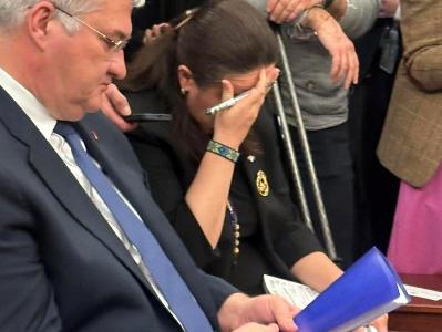 Во время перепалки президентов США и Украины посол Украины Оксана Маркарова схватилась за голову