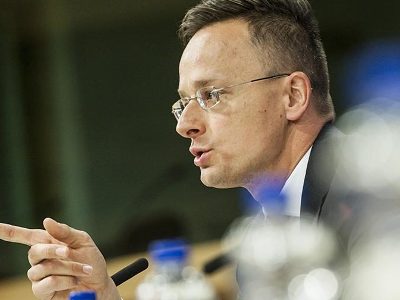 Глава МИД Венгрии назвал выступление Трампа на переговорах с Зеленским «величайшим моментом за последние 3 года»