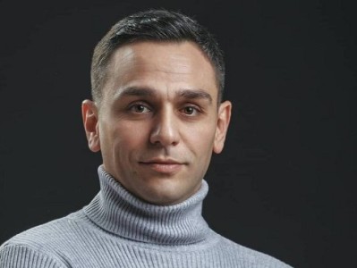 Արտաշես Մխիթարյանն ազատվել է Երևանի դրամատիկական թատրոնի տնօրենի պաշտոնից