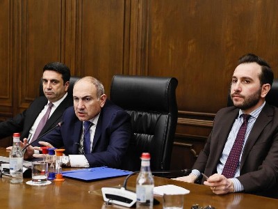 Նիկոլ Փաշինյանը ՔՊ խմբակցության հետ քննարկել է Ադրբեջանի հետ խաղաղության գործընթացը
