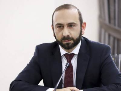 Мирзоян: Благодарим Россию, но на всех КПП в РА будут лишь армянские пограничники