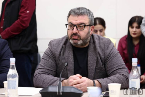 «Հրապարակ». Ովքե՞ր են գործ տվել Գառնիկ Դանիելյանի վրա