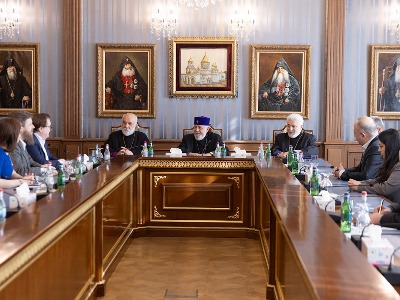 Католикос Всех армян принял делегацию во главе с директором Института стран Азии и Африки МГУ
