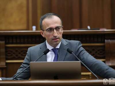 Арсен Торосян: Баку идет на информационные провокации с целью затягивания подписания мирного договора
