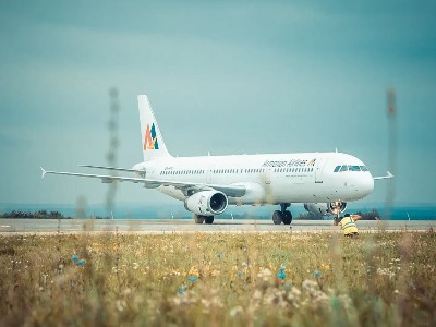 «Армянские авиалинии» временно приостанавливают полеты