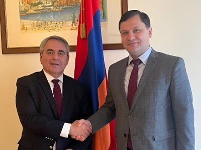 Դեսպան Խաչատրյանն ու Օ-դը-Ֆրանս ռեգիոնի խորհրդի նախագահը քննարկել են տարածաշրջանում վերջին զարգացումները