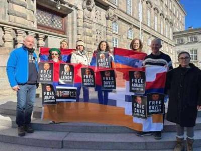 Армяне провели акцию протеста и призвали Данию немедленно принять меры против Азербайджана