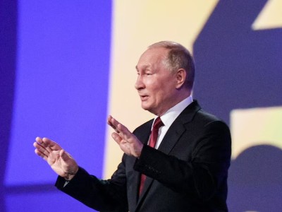 Путин чуть не выругался, говоря о подходах Запада в экономике и политике