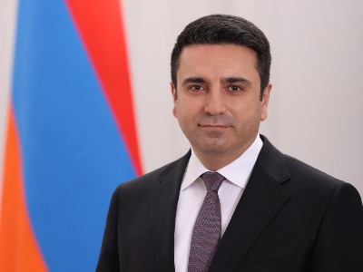Ален Симонян отправился в Страсбург: его обязанности временно будет выполнять Рубен Рубинян