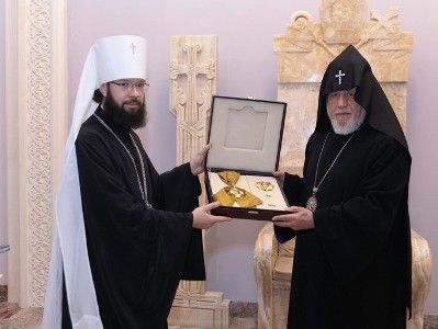 Гарегину II вручен орден «Святителя Алексия, митрополита Московского» 1-й степени