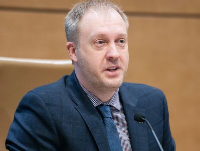 В США задержали сенатора Миннесоты, предлагавшего признать «отвращение к Трампу» болезнью