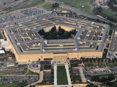 Пентагон пытается сократить 50 000-60 000 гражданских служащих