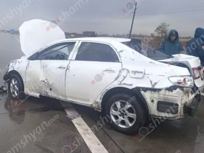 Երևան-Երասխ ավտոճանապարհին մեքենան բախվել է բաժանարար գոտու երկաթե արգելապատնեշներին․կա վիրավոր․shamshyan.com