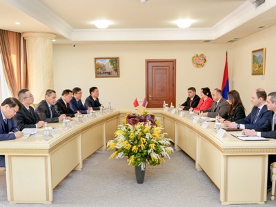 ՀՀ քննչական կոմիտեի նախագահի տեղակալը հանդիպել է ՉԺՀ պատվիրակության ղեկավարին