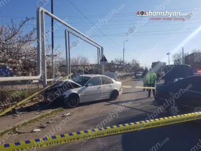 Դիմիտրով գյուղում բախվել են Mercedes-ն ու BMW-ն. վերջինս էլ բախվել է էլեկտրասյանն ու հայտնվել մայթին. կան վիրավորներ