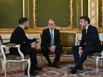Zelensky, Macron, and Starmer hold talks ahead of summit