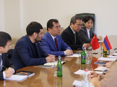 Khudatyan discussed a number of jointly implemented projects with Chinese Chargé d'Affaires