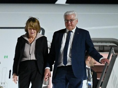 Germany president arrives in Armenia