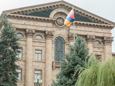 Խորհրդարանում ընթանում է փակ քննարկում անհետ կորած զինծառայողների հարազատների մասնակցությամբ