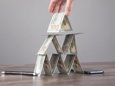 Տղամարդը ֆինանսական բուրգի սխեմայով 24,5 միլիոն դոլար գումարով խաբել է ավելի քան 200 մարդու
