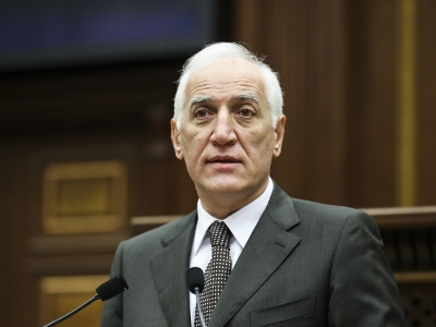 Armenia president travels to UAE on working visit