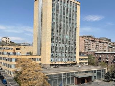 Գլխավոր փոստի տեղում շենք կառուցելու հարցը պետք է ուշադիր ուսումնասիրել. Ալեքսանդր Բադալյան