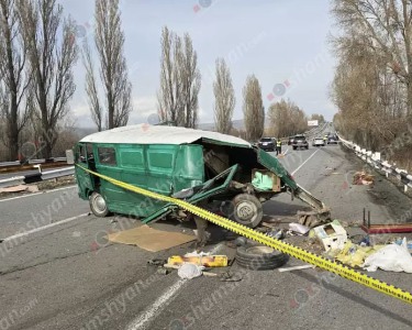 Սևանում բախվել են Mercedes-ը և «Երազ»-ը․ վերջինս վերածվել է մետաղե ջարդոնի․ կան վիրավորներ