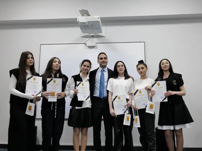 Դպրոցականների օլիմպիադայի դիպլոմակիրներն արժանացել են Երևանի քաղաքապետի պարգևներին