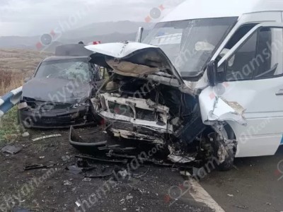 Վայքում բախվել են «Mercedes Sprinter»-ը և «Opel Vectra»-ն․ կա տուժած․ shamshyan.com