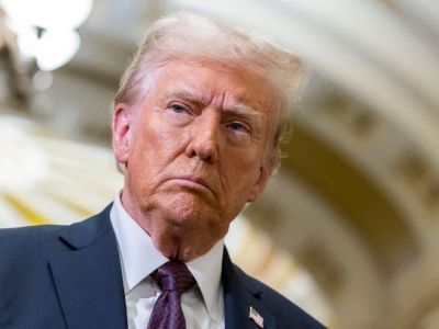 Трамп на время снизил размер пошлин в отношении более 75 стран