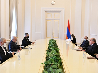 Մամուլում շրջանառվող խոսքերն աղավաղված են. Արմեն Սարգսյանի գրասենյակը՝ Զարիֆի միջոցով Ալիևին «ուղերձ» փոխանցելու մասին