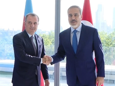Ադրբեջանի եւ Թուրքիայի արտգործնախարարները քննարկել են Երեւանի եւ Բաքվի միջեւ կարգավորման գործընթացը
