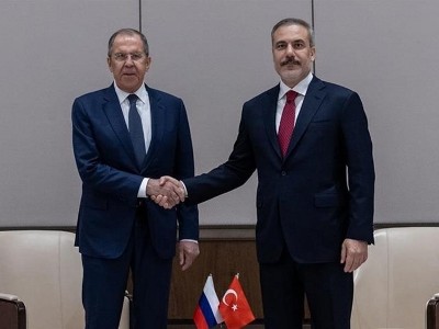 Լավրովը հանդիպում է ունեցել Թուրքիայի եւ Ադրբեջանի արտգործնախարարների հետ