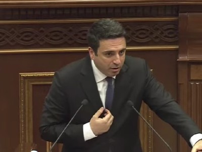 «Զիբիլի վրի կատունե՛ր», «դավաճան սրիկանե՛ր». Ալեն Սիմոնյանը բորբոքվեց